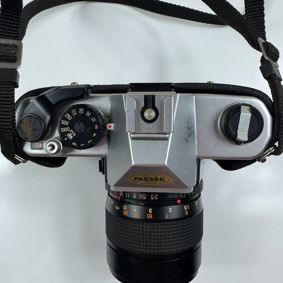 Yashica FX-7 35mm SLR Film Camera ML Zoom 42-75mm 1:3.5-4.5 Lens UNTESTED VTG - Picture 7 of 10